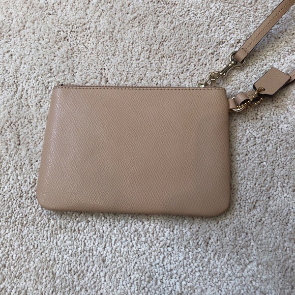Coach Crossgrain Leather Wristlet - Nude - Picture 4 of 5